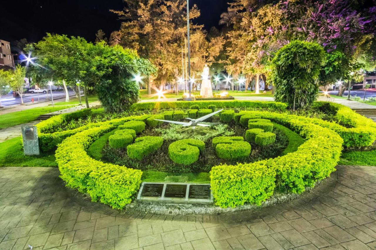Hotel Dan Inn Pocos De Caldas - A Melhor Localizacao Do Centro By Nacional Inn 外观 照片